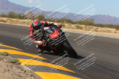 media/Oct-08-2022-SoCal Trackdays (Sat) [[1fc3beec89]]/Turn 7 Inside (145pm)/